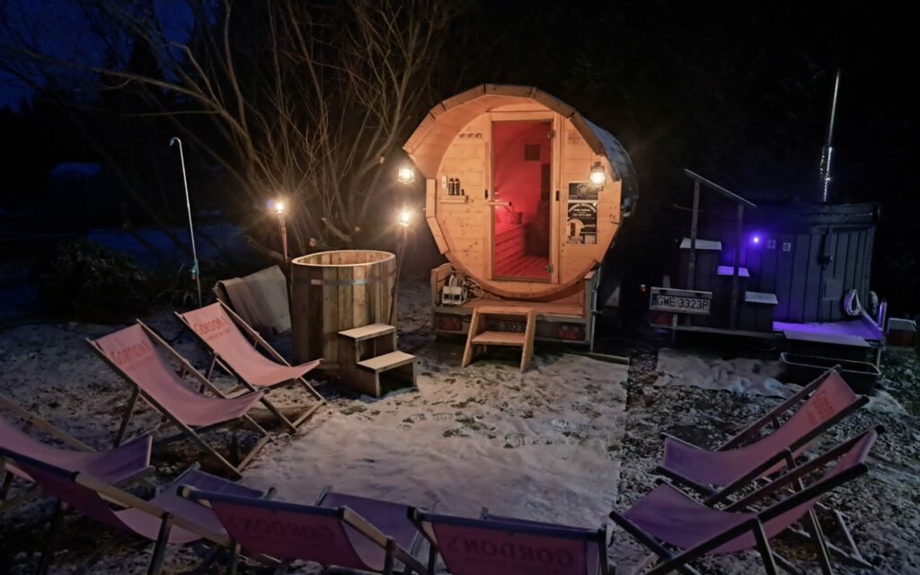 Mobilna sauna na przyczepie